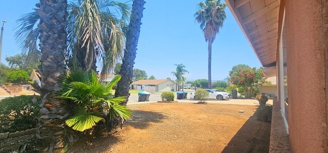 Building Photo - Single Story Senior Home 55+ community- Newly Remodeled- Ready To Move In.