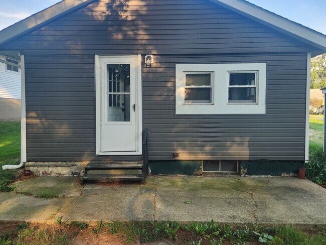 Building Photo - 650 Stevenson Ave