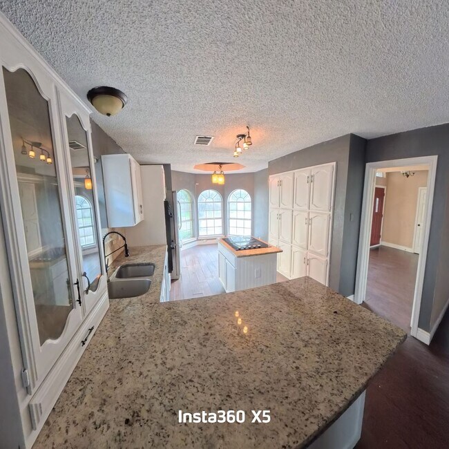 Building Photo - 1454 Cromwell Ct