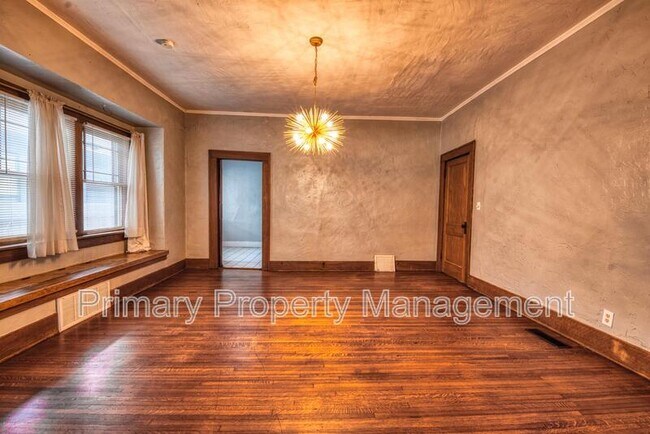 Building Photo - 1201 NW 40th St