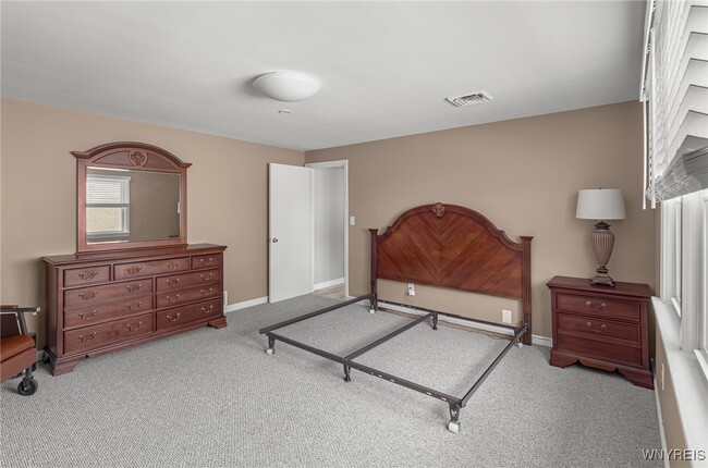 Building Photo - 273 Division St