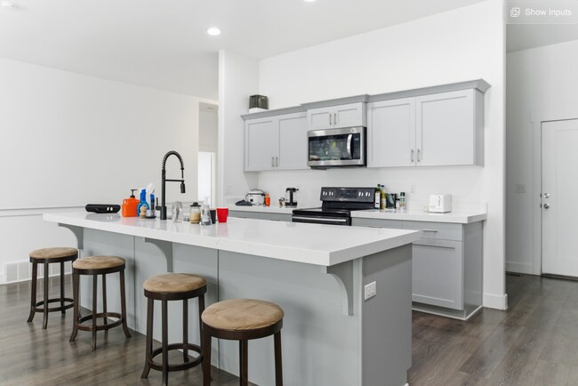 Building Photo - 193 N 300 E