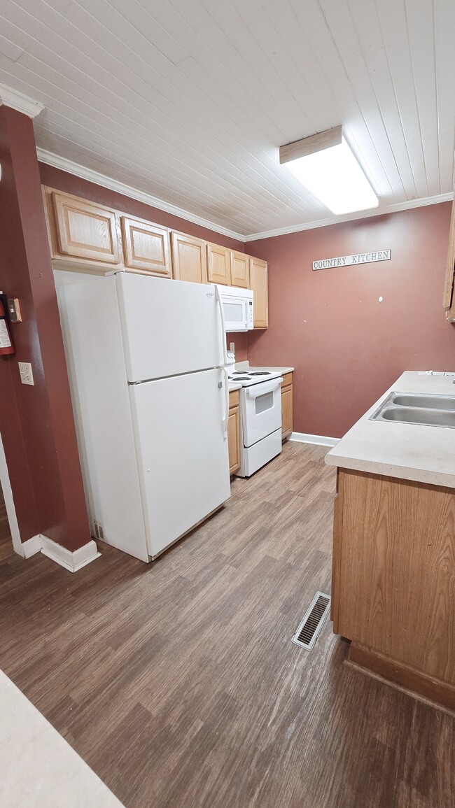 Building Photo - 43 Corley Ave