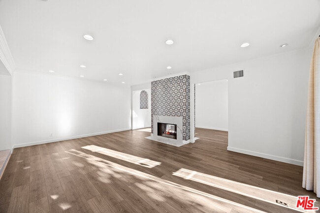 Building Photo - 502 Smithwood Dr