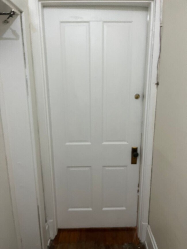 Building Photo - 3521 Clifton Ave