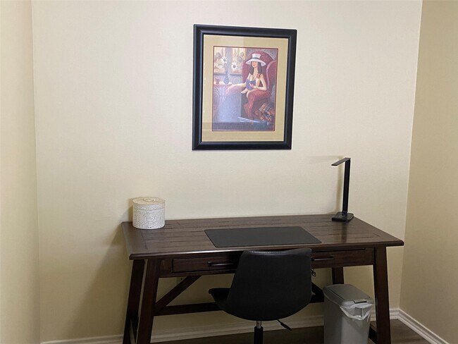 Building Photo - 13011 Peppergate Ln