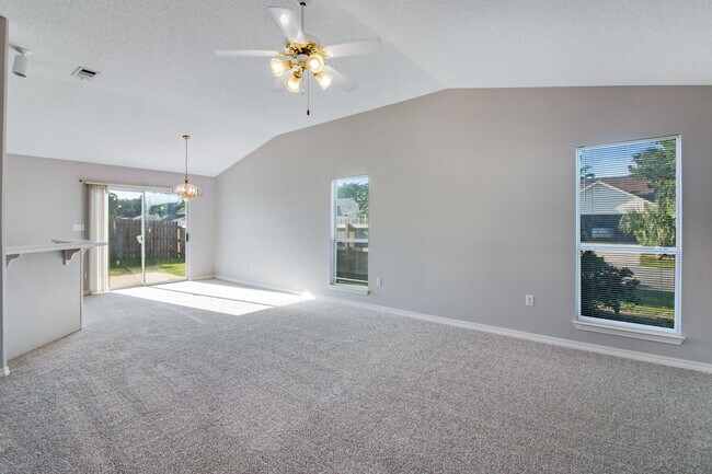 Building Photo - 987 John Wayne Cir