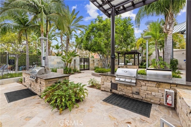 Building Photo - 160 Tribeca