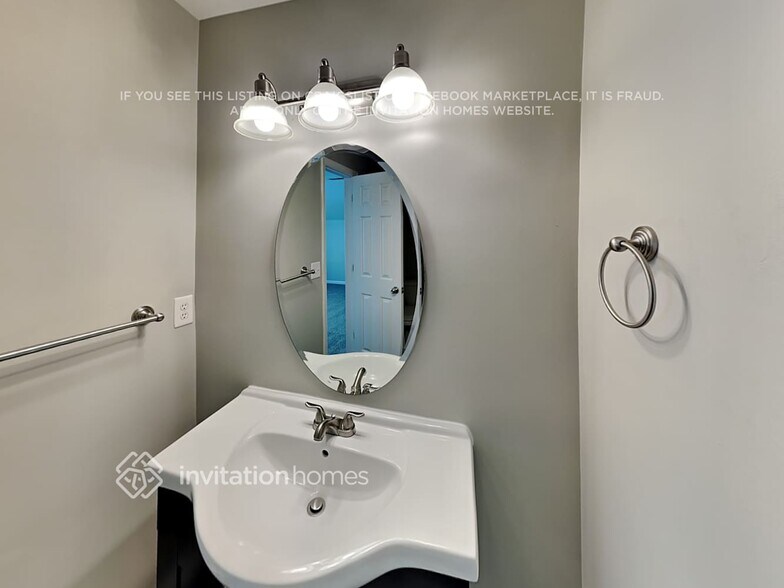 Building Photo - 13319 Pierre Reverdy Dr