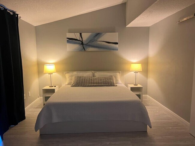 Building Photo - 354 Chandler St