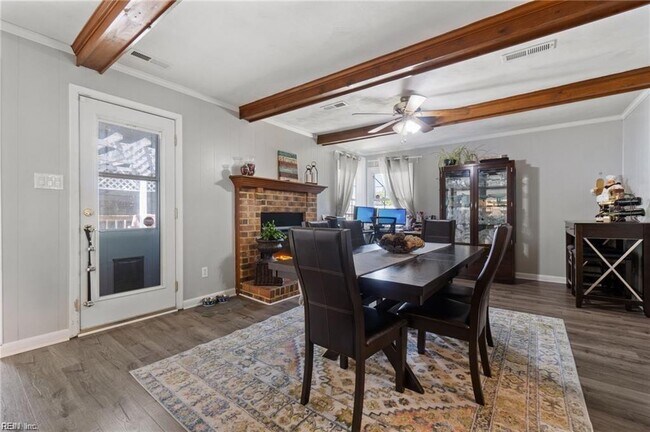 Building Photo - 1805 Monet Ct