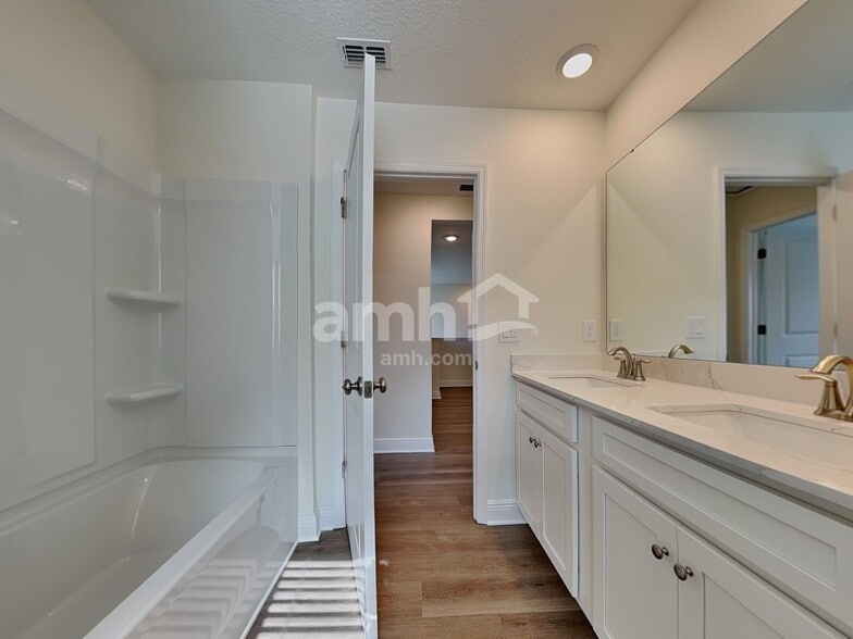 Building Photo - 1537 Blue Nile Pt