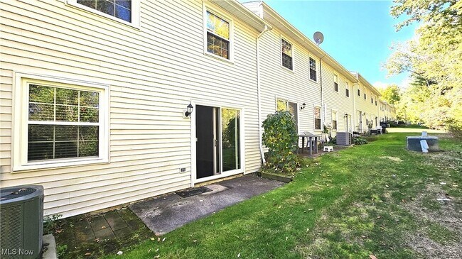Building Photo - 1771 Rolling Hills Dr