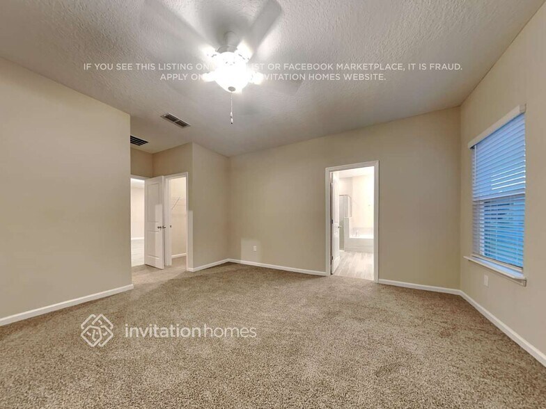 Building Photo - 9920 Lemon Grass Ln