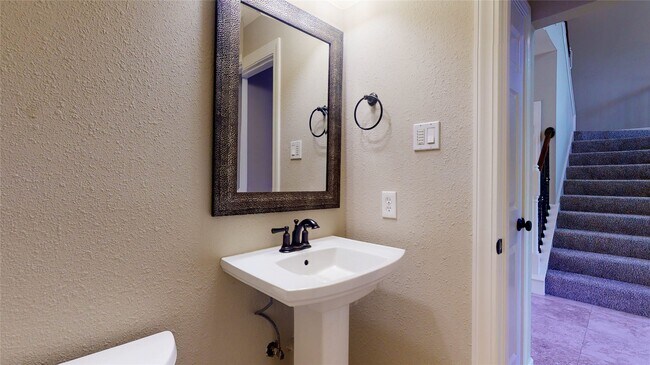 Building Photo - 20802 Newbury Park Dr