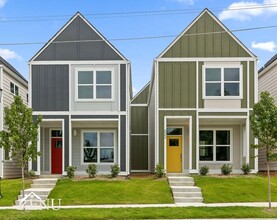 Building Photo - 2360 E 18th St