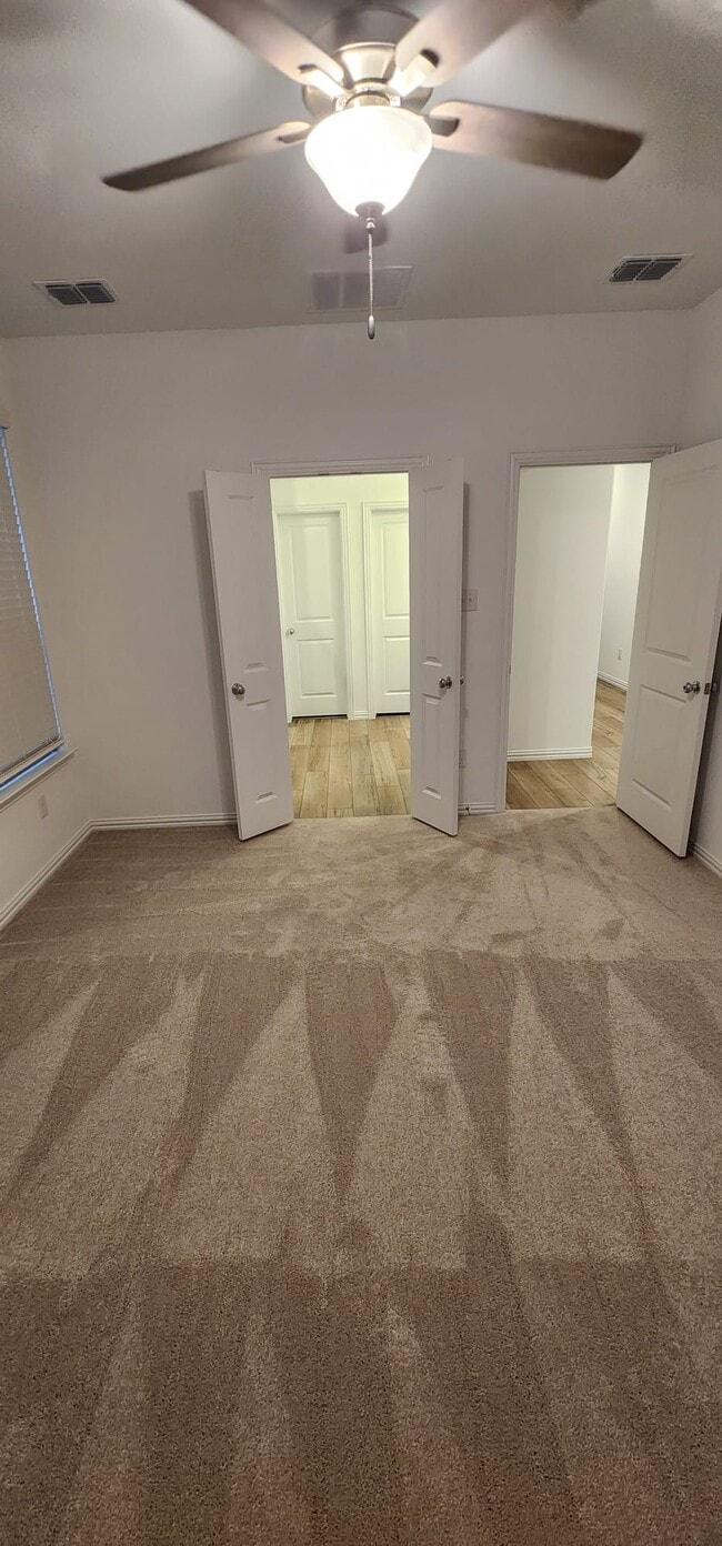 Building Photo - 10029 Little Tree Ln