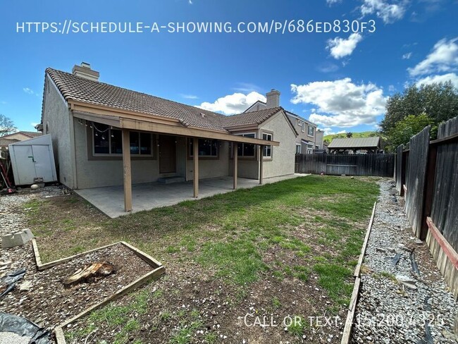 Building Photo - 637 Laurelwood Cir