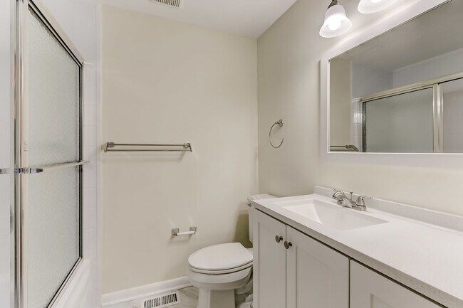 Building Photo - 138 Welcome Aly