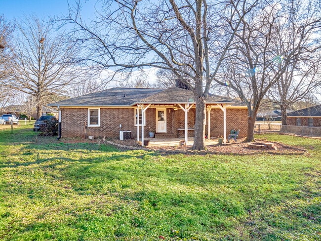 Building Photo - Available end of January.