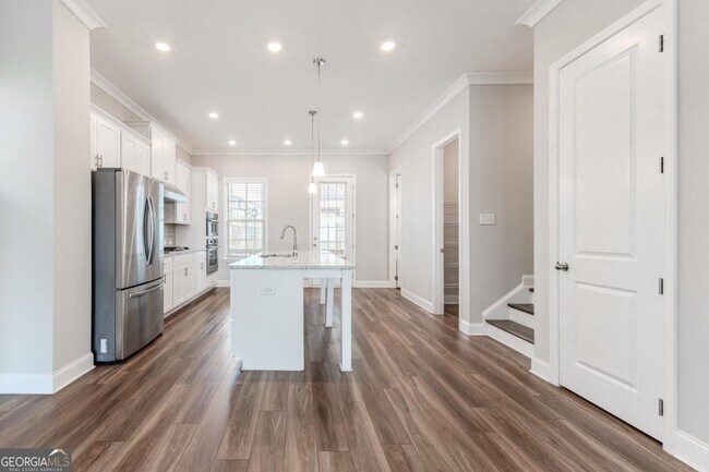 Building Photo - 5051 Pinckney Ln