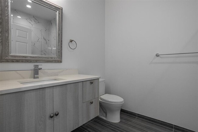 Building Photo - 2700 N Myrtle Ave