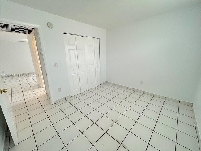 Building Photo - 15332 SW 72nd St