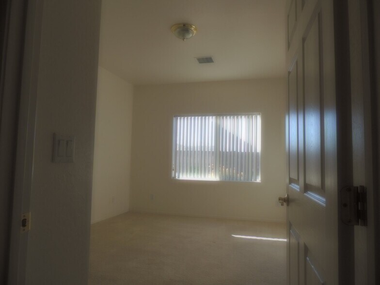 Building Photo - 12793 E Moreno St