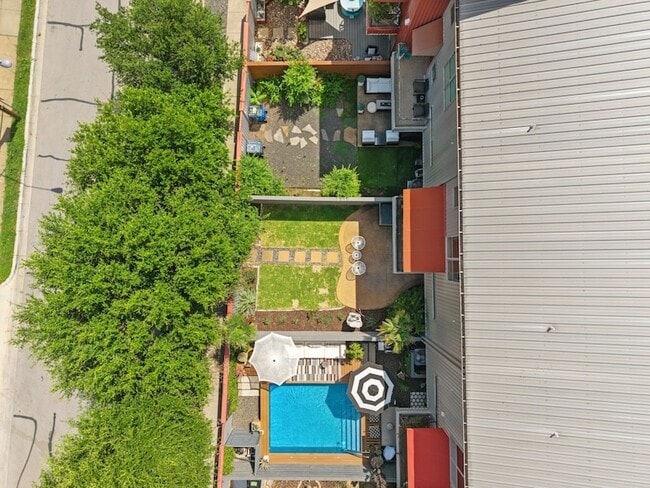 Building Photo - 4213 Dickason Ave