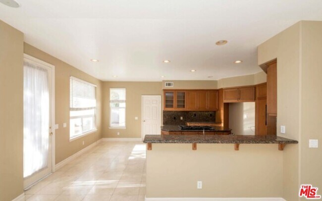 Building Photo - 1841 S Floyd Ct