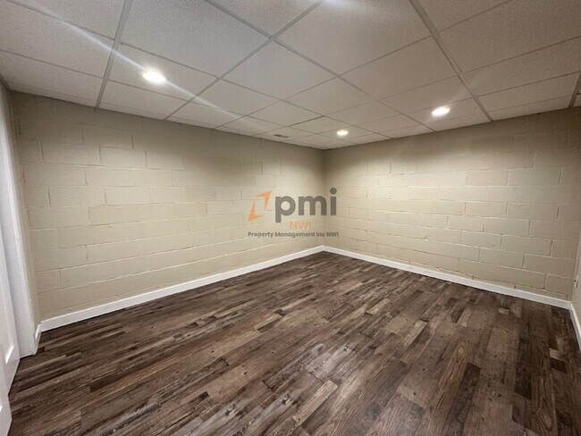 Building Photo - 1506 Rumely St