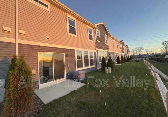 Building Photo - 1135 White Oak Cir