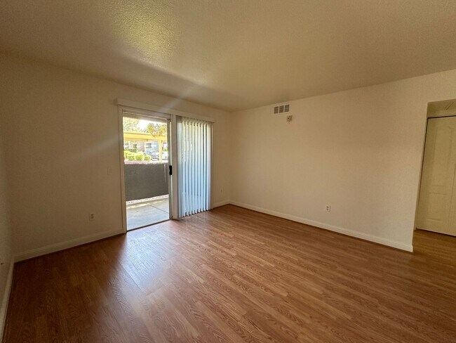 Building Photo - Hacienda 5055 #1197