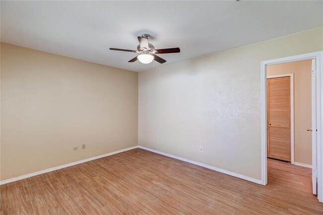 Building Photo - 12329 Tomanet Trail