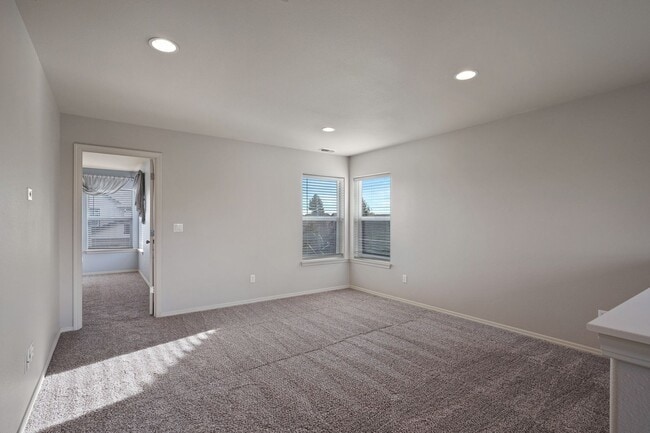 Building Photo - Updated home in Gardenside!