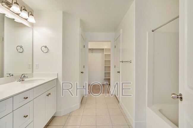 Building Photo - 16106 S Bodmin Way