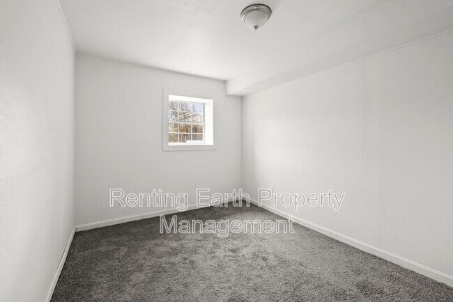 Building Photo - 1808 Brewster Rd