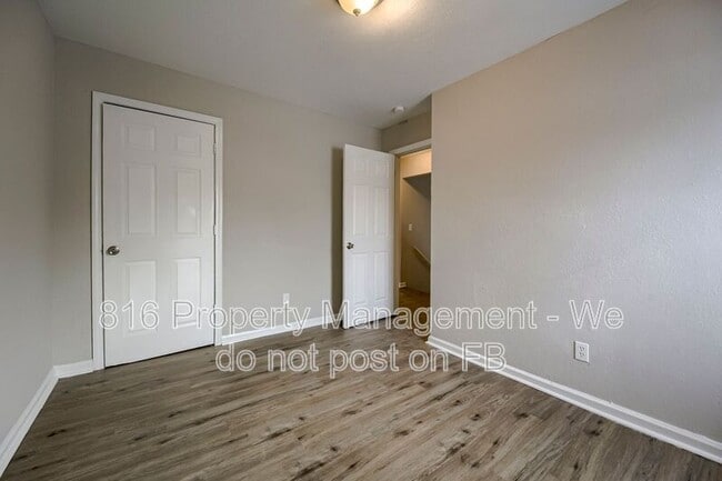 Building Photo - 6901 Jackson Ave