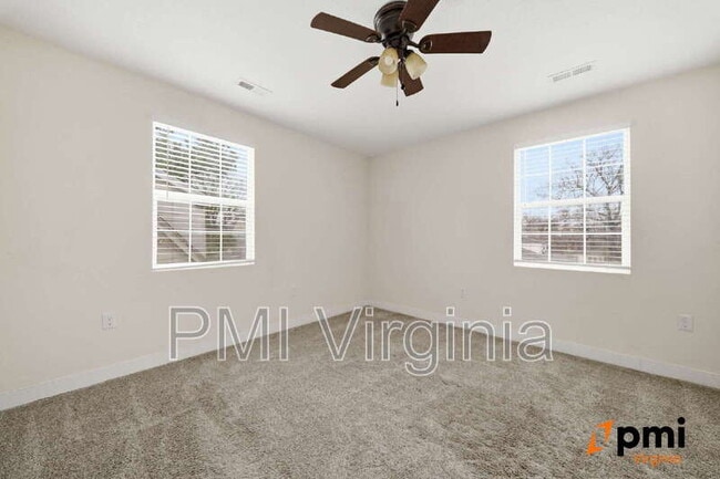 Building Photo - 324 W 36th St