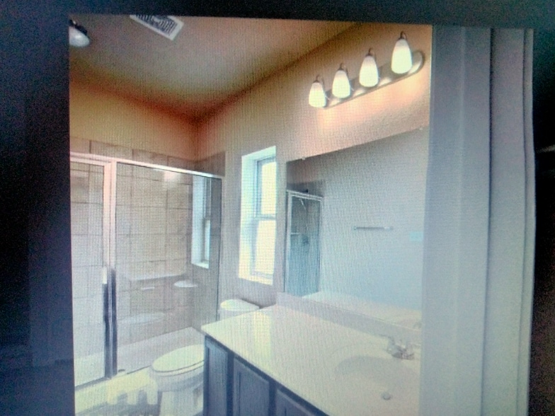 Building Photo - 10517 Grn Lk Dr