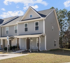 Building Photo - 2-Bed End Unit Townhome in Clayton