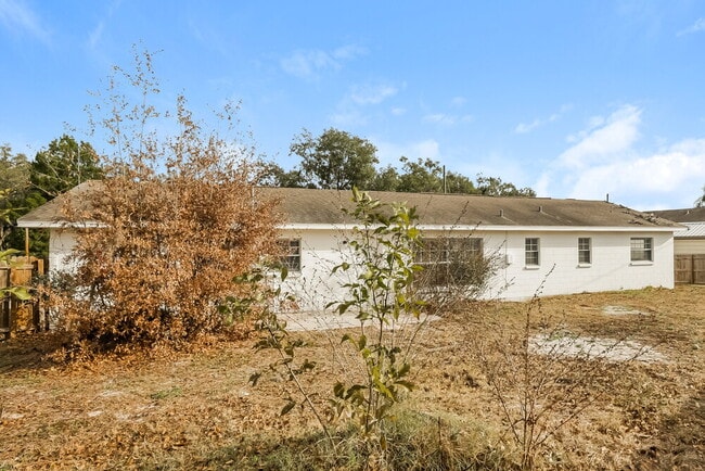 Building Photo - 11213 McMullen Loop