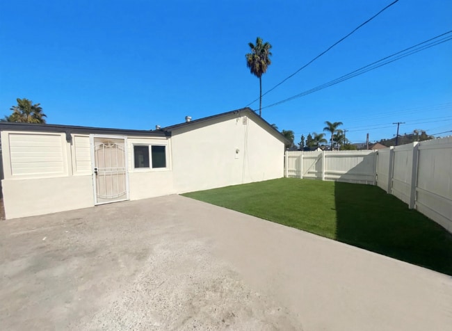 Building Photo - 896 Salina St