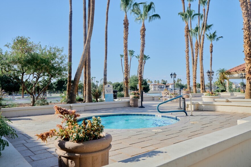 Building Photo - 1317 N Palmsprings Dr