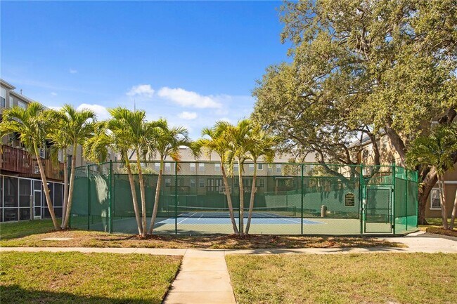 Building Photo - 3023 Pointeview Dr