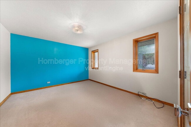 Building Photo - 5203 N Mulvaney Ct