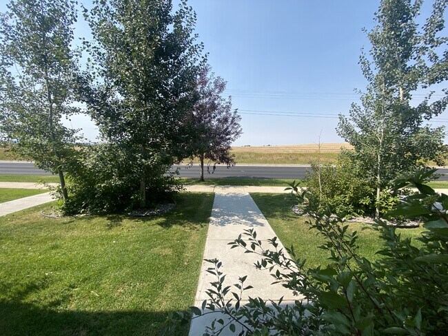 Building Photo - 3220 Savannah St