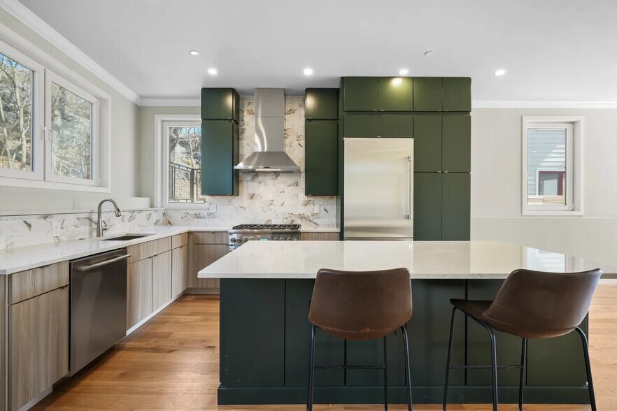 Building Photo - 147 Grampian Way