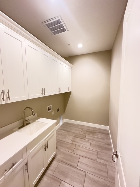 Building Photo - Lodi 3 Bedroom plus Office or Study 3 Bathroom Solar Power Home