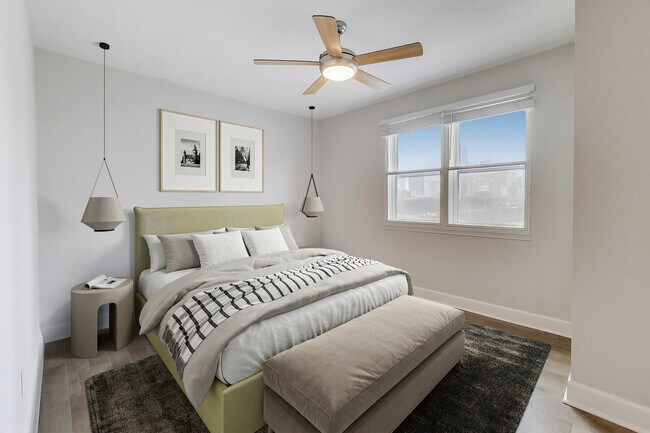 Building Photo - 5 E 14th Pl